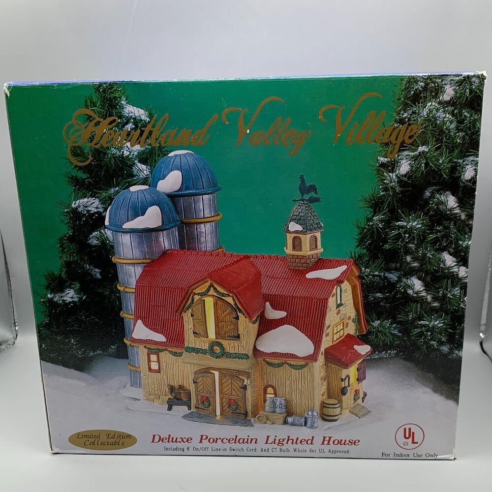 2001 Heartland Limited Edition Christmas Village Barn & Silo in Box